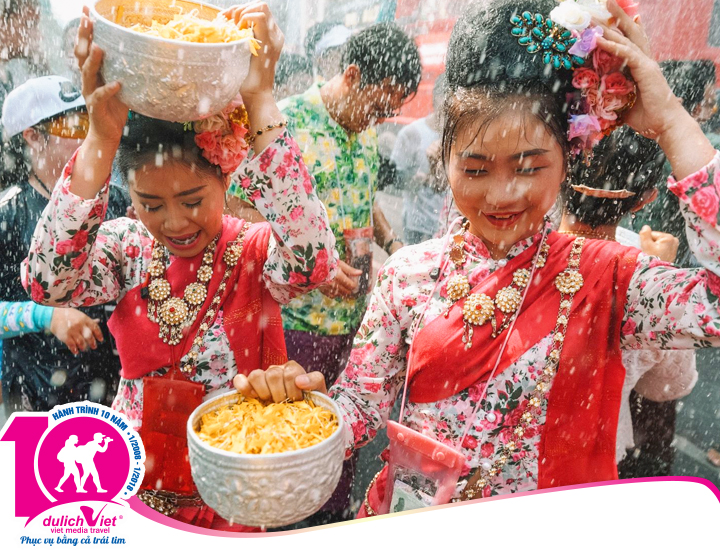 Du lịch Huế - Lào - Đông Bắc Thái tham gia Lễ hội té nước 2018